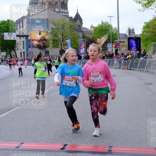 25.04.2026 - Das Zehntel Tim E. http://msf.ph/oto/9571385 25.04.2026 09:06:38 Ziel 1077, 1087, 1243, 1245, 1258, 1272, 1347, 1954, 1976, 1977, 2272, 2287, 2757, 3129, 3761, 3775 meine-sportfotos.de