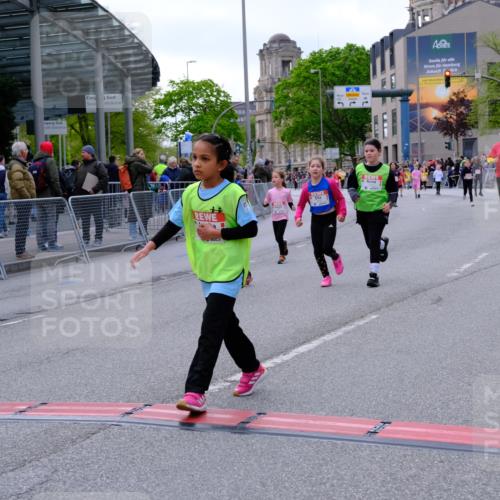 25.04.2026 - Das Zehntel Tim E. http://msf.ph/oto/9571391 25.04.2026 09:06:42 Ziel 1077, 1087, 1243, 1245, 1272, 1347, 1403, 1413, 1442, 1954, 1976, 1977, 2757, 3129, 3761, 3775, 3910 meine-sportfotos.de