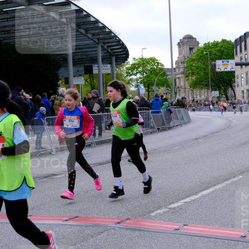 25.04.2026 - Das Zehntel Tim E. http://msf.ph/oto/9571398 25.04.2026 09:06:43 Ziel 1077, 1087, 1243, 1245, 1272, 1347, 1403, 1413, 1442, 1954, 1976, 1977, 2757, 3129, 3761, 3775, 3910 meine-sportfotos.de