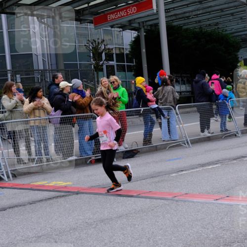 25.04.2026 - Das Zehntel Tim E. http://msf.ph/oto/9571412 25.04.2026 09:06:45 Ziel 1077, 1087, 1272, 1347, 1403, 1413, 1442, 1954, 1976, 1977, 2757, 3129, 3761, 3775, 3910 meine-sportfotos.de