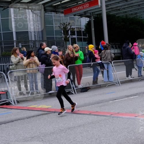 25.04.2026 - Das Zehntel Tim E. http://msf.ph/oto/9571413 25.04.2026 09:06:45 Ziel 1077, 1087, 1272, 1347, 1403, 1413, 1442, 1954, 1976, 1977, 2757, 3129, 3761, 3775, 3910 meine-sportfotos.de