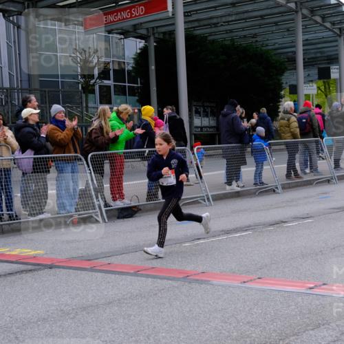25.04.2026 - Das Zehntel Tim E. http://msf.ph/oto/9571419 25.04.2026 09:06:51 Ziel 1236, 1403, 1413, 1442, 3008, 3910 meine-sportfotos.de