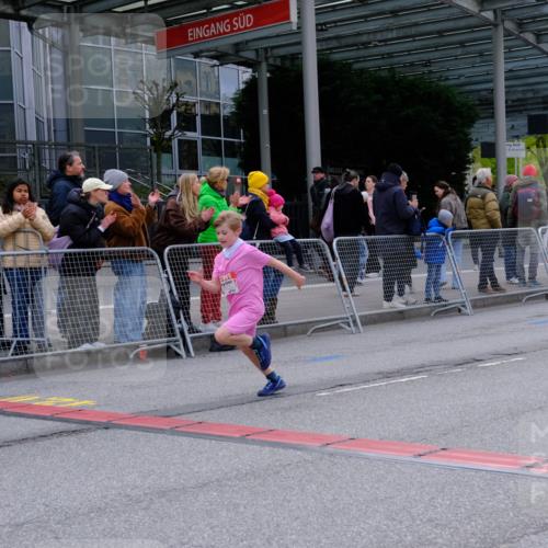 25.04.2026 - Das Zehntel Tim E. http://msf.ph/oto/9571431 25.04.2026 09:06:58 Ziel 1236, 2206, 2558, 2567, 2573, 3008, 3684 meine-sportfotos.de