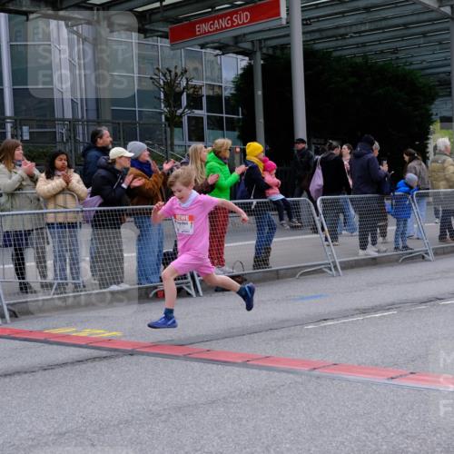 25.04.2026 - Das Zehntel Tim E. http://msf.ph/oto/9571432 25.04.2026 09:06:58 Ziel 1236, 2206, 2558, 2567, 2573, 3008, 3684 meine-sportfotos.de