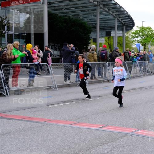 25.04.2026 - Das Zehntel Tim E. http://msf.ph/oto/9571441 25.04.2026 09:07:00 Ziel 2191, 2206, 2558, 2567, 2573, 3008, 3684 meine-sportfotos.de