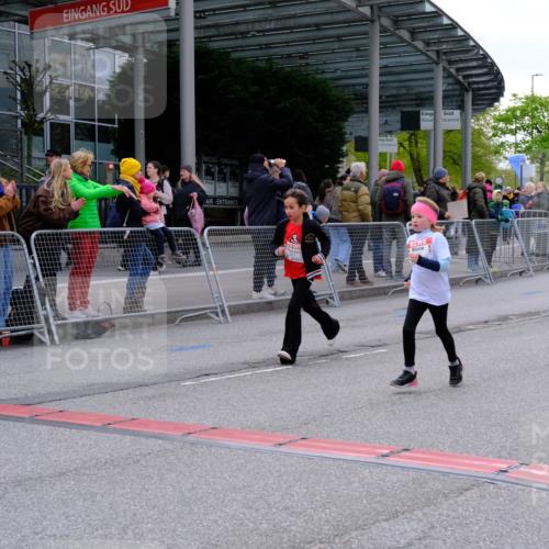 25.04.2026 - Das Zehntel Tim E. http://msf.ph/oto/9571442 25.04.2026 09:07:00 Ziel 2191, 2206, 2558, 2567, 2573, 3008, 3684 meine-sportfotos.de