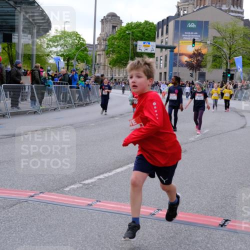 25.04.2026 - Das Zehntel Tim E. http://msf.ph/oto/9571445 25.04.2026 09:07:01 Ziel 2191, 2206, 2558, 2567, 2573, 3006, 3008, 3033, 3684 meine-sportfotos.de