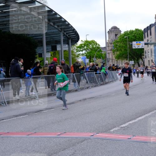25.04.2026 - Das Zehntel Tim E. http://msf.ph/oto/9571476 25.04.2026 09:07:13 Ziel 1489, 1862, 1978, 1984, 2415, 3006, 3009, 3033, 3287 meine-sportfotos.de