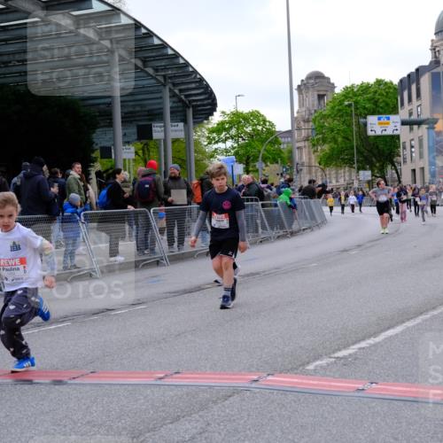 25.04.2026 - Das Zehntel Tim E. http://msf.ph/oto/9571489 25.04.2026 09:07:16 Ziel 1489, 1855, 1978, 1984, 2390, 2415, 2577, 3009, 3287 meine-sportfotos.de