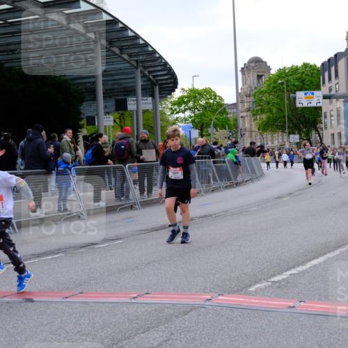 25.04.2026 - Das Zehntel Tim E. http://msf.ph/oto/9571490 25.04.2026 09:07:16 Ziel 1489, 1855, 1978, 1984, 2390, 2415, 2577, 3009, 3287 meine-sportfotos.de
