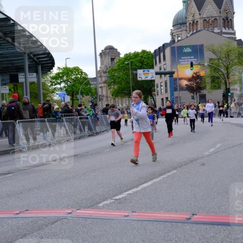 25.04.2026 - Das Zehntel Tim E. http://msf.ph/oto/9571503 25.04.2026 09:07:19 Ziel 1154, 1489, 1592, 1855, 1978, 2110, 2390, 2415, 2577, 2779, 3009 meine-sportfotos.de
