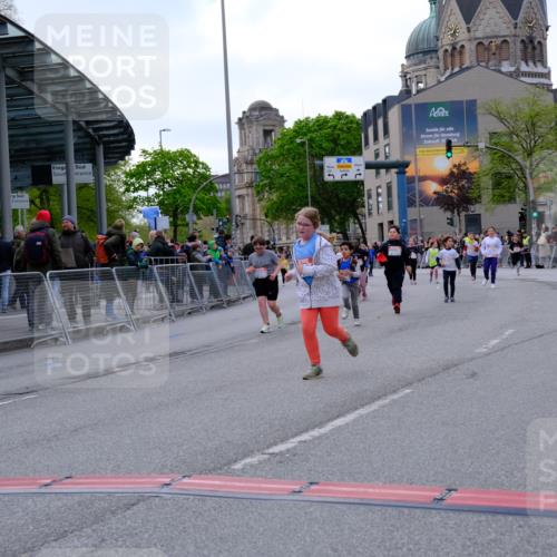 25.04.2026 - Das Zehntel Tim E. http://msf.ph/oto/9571504 25.04.2026 09:07:19 Ziel 1154, 1489, 1592, 1855, 1978, 2110, 2390, 2415, 2577, 2779, 3009 meine-sportfotos.de