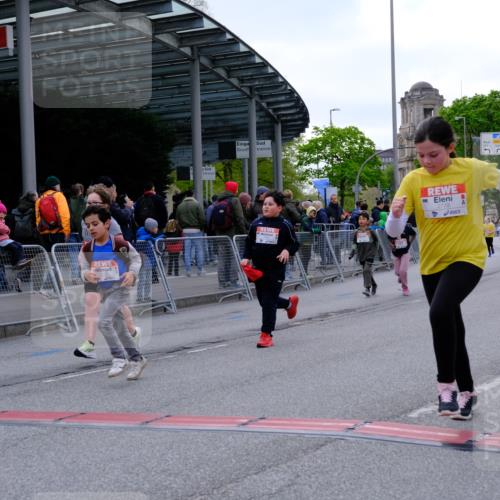 25.04.2026 - Das Zehntel Tim E. http://msf.ph/oto/9571519 25.04.2026 09:07:23 Ziel 1059, 1061, 1094, 1154, 1489, 1592, 1855, 2110, 2390, 2577, 2779, 3009 meine-sportfotos.de