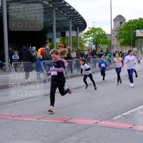 25.04.2026 - Das Zehntel Tim E. http://msf.ph/oto/9571522 25.04.2026 09:07:28 Ziel 1059, 1060, 1061, 1065, 1072, 1094, 1154, 1426, 1592, 2110, 2125, 2577, 2779, 3437, 3460, 3462 meine-sportfotos.de