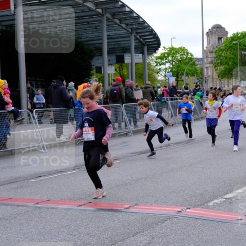 25.04.2026 - Das Zehntel Tim E. http://msf.ph/oto/9571523 25.04.2026 09:07:28 Ziel 1059, 1060, 1061, 1065, 1072, 1094, 1154, 1426, 1592, 2110, 2125, 2577, 2779, 3437, 3460, 3462 meine-sportfotos.de