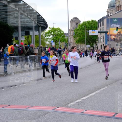 25.04.2026 - Das Zehntel Tim E. http://msf.ph/oto/9571525 25.04.2026 09:07:29 Ziel 1059, 1060, 1061, 1065, 1072, 1094, 1154, 1426, 1592, 2110, 2125, 2689, 2699, 2779, 3437, 3460, 3462 meine-sportfotos.de