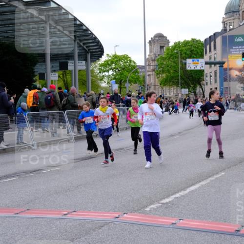 25.04.2026 - Das Zehntel Tim E. http://msf.ph/oto/9571527 25.04.2026 09:07:29 Ziel 1059, 1060, 1061, 1065, 1072, 1094, 1154, 1426, 1592, 2110, 2125, 2689, 2699, 2779, 3437, 3460, 3462 meine-sportfotos.de