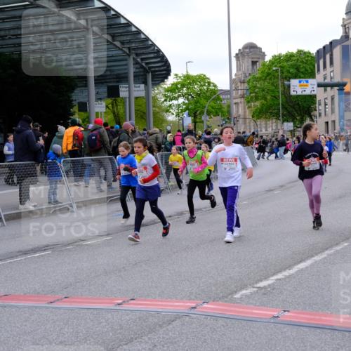 25.04.2026 - Das Zehntel Tim E. http://msf.ph/oto/9571530 25.04.2026 09:07:29 Ziel 1059, 1060, 1061, 1065, 1072, 1094, 1154, 1426, 1592, 2110, 2125, 2689, 2699, 2779, 3437, 3460, 3462 meine-sportfotos.de