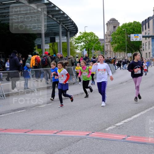25.04.2026 - Das Zehntel Tim E. http://msf.ph/oto/9571531 25.04.2026 09:07:29 Ziel 1059, 1060, 1061, 1065, 1072, 1094, 1154, 1426, 1592, 2110, 2125, 2689, 2699, 2779, 3437, 3460, 3462 meine-sportfotos.de