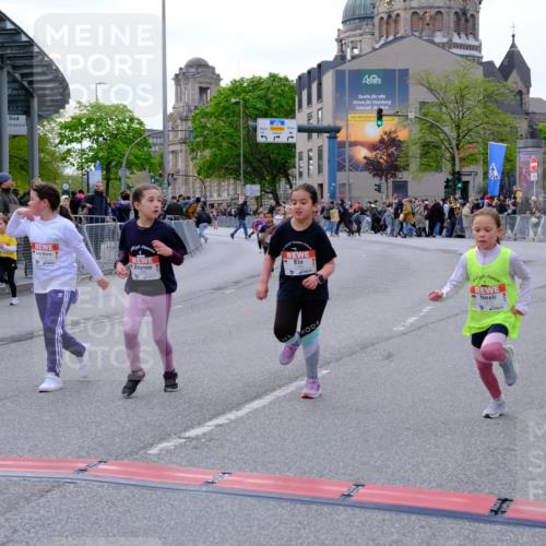 25.04.2026 - Das Zehntel Tim E. http://msf.ph/oto/9571534 25.04.2026 09:07:30 Ziel 1059, 1060, 1061, 1065, 1072, 1094, 1154, 1426, 1592, 2110, 2125, 2689, 2699, 2779, 3437, 3460, 3462 meine-sportfotos.de