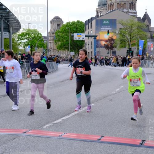 25.04.2026 - Das Zehntel Tim E. http://msf.ph/oto/9571535 25.04.2026 09:07:30 Ziel 1059, 1060, 1061, 1065, 1072, 1094, 1154, 1426, 1592, 2110, 2125, 2689, 2699, 2779, 3437, 3460, 3462 meine-sportfotos.de