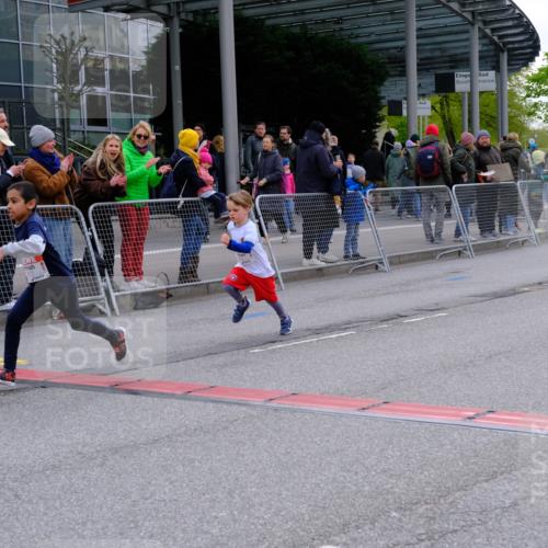 25.04.2026 - Das Zehntel Tim E. http://msf.ph/oto/9571545 25.04.2026 09:07:36 Ziel 1060, 1065, 1072, 1426, 1816, 2125, 2689, 2692, 2697, 2699, 2837, 3437, 3460, 3462, 3497 meine-sportfotos.de