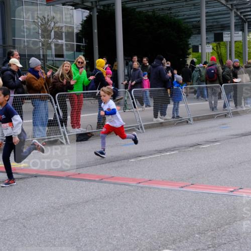 25.04.2026 - Das Zehntel Tim E. http://msf.ph/oto/9571546 25.04.2026 09:07:36 Ziel 1060, 1065, 1072, 1426, 1816, 2125, 2689, 2692, 2697, 2699, 2837, 3437, 3460, 3462, 3497 meine-sportfotos.de