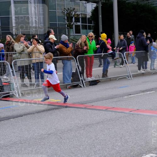 25.04.2026 - Das Zehntel Tim E. http://msf.ph/oto/9571551 25.04.2026 09:07:37 Ziel 1060, 1065, 1072, 1426, 1816, 2125, 2689, 2692, 2697, 2699, 2837, 3460, 3462, 3497 meine-sportfotos.de