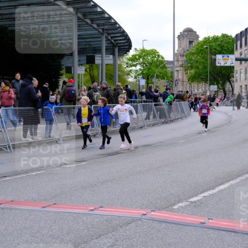25.04.2026 - Das Zehntel Tim E. http://msf.ph/oto/9571553 25.04.2026 09:07:38 Ziel 1060, 1065, 1426, 1816, 1921, 2125, 2689, 2692, 2697, 2699, 2837, 3462, 3497 meine-sportfotos.de
