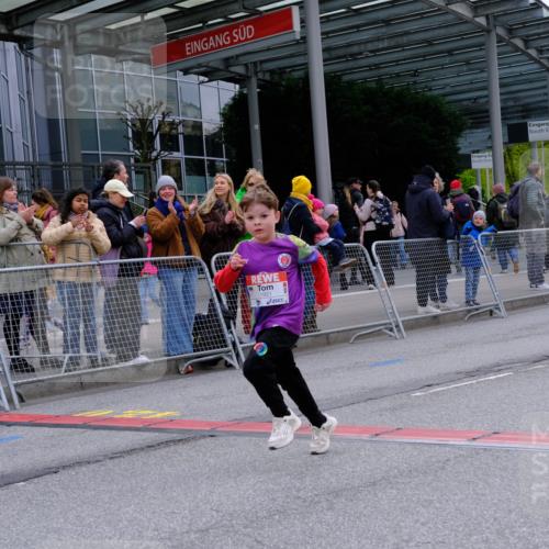 25.04.2026 - Das Zehntel Tim E. http://msf.ph/oto/9571569 25.04.2026 09:07:43 Ziel 1816, 1921, 2692, 2697, 2837, 3497 meine-sportfotos.de