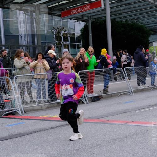 25.04.2026 - Das Zehntel Tim E. http://msf.ph/oto/9571571 25.04.2026 09:07:43 Ziel 1816, 1921, 2692, 2697, 2837, 3497 meine-sportfotos.de