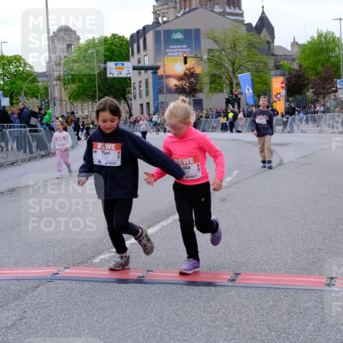 25.04.2026 - Das Zehntel Tim E. http://msf.ph/oto/9571584 25.04.2026 09:08:07 Ziel 1371, 1781, 1782, 2189 meine-sportfotos.de
