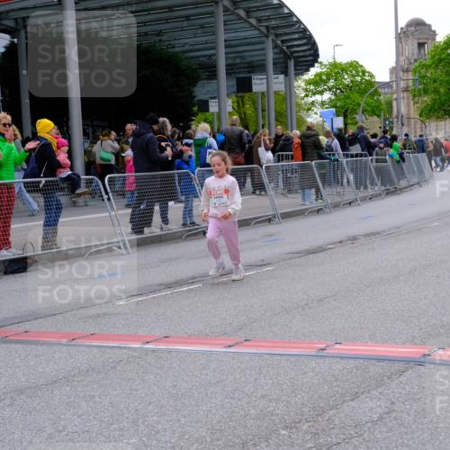 25.04.2026 - Das Zehntel Tim E. http://msf.ph/oto/9571589 25.04.2026 09:08:11 Ziel 1371, 1781, 1782, 2189 meine-sportfotos.de