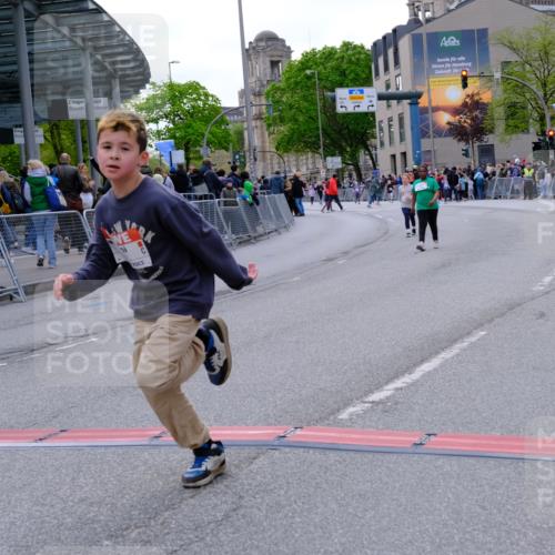 25.04.2026 - Das Zehntel Tim E. http://msf.ph/oto/9571593 25.04.2026 09:08:12 Ziel 1371, 1781, 1782, 2189 meine-sportfotos.de