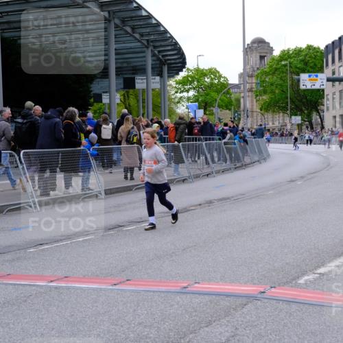 25.04.2026 - Das Zehntel Tim E. http://msf.ph/oto/9571600 25.04.2026 09:08:20 Ziel 2199, 2367 meine-sportfotos.de