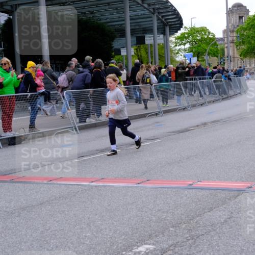 25.04.2026 - Das Zehntel Tim E. http://msf.ph/oto/9571606 25.04.2026 09:08:21 Ziel 2199, 2367 meine-sportfotos.de