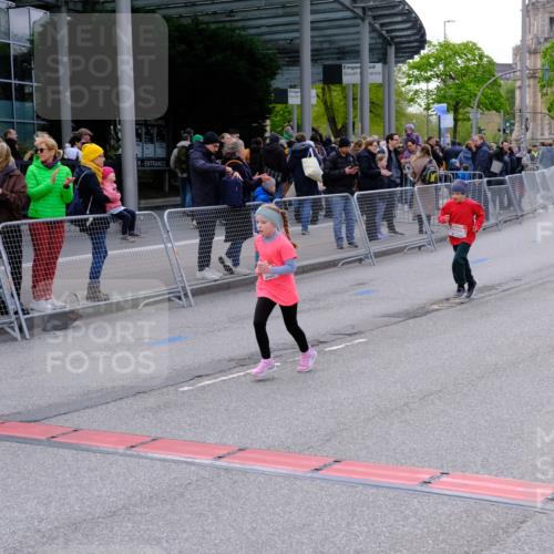 25.04.2026 - Das Zehntel Tim E. http://msf.ph/oto/9571607 25.04.2026 09:08:35 Ziel 1916, 1923, 2545 meine-sportfotos.de