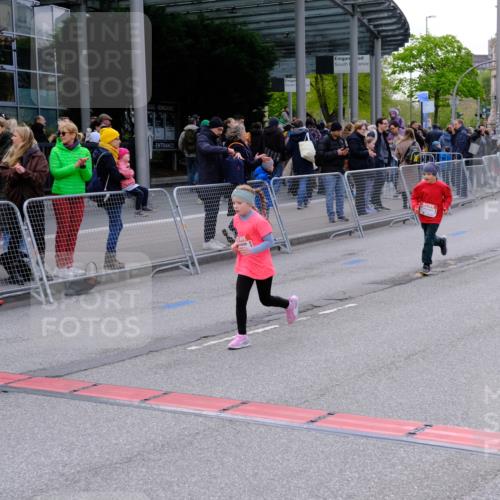 25.04.2026 - Das Zehntel Tim E. http://msf.ph/oto/9571608 25.04.2026 09:08:35 Ziel 1916, 1923, 2545 meine-sportfotos.de