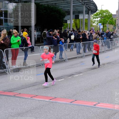 25.04.2026 - Das Zehntel Tim E. http://msf.ph/oto/9571610 25.04.2026 09:08:35 Ziel 1916, 1923, 2545 meine-sportfotos.de