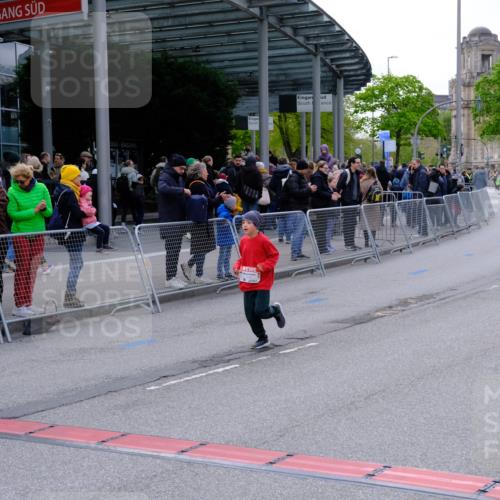 25.04.2026 - Das Zehntel Tim E. http://msf.ph/oto/9571614 25.04.2026 09:08:36 Ziel 1916, 1923, 2545 meine-sportfotos.de