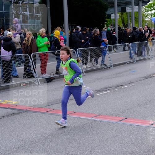 25.04.2026 - Das Zehntel Tim E. http://msf.ph/oto/9571640 25.04.2026 09:08:42 Ziel 1378, 1916, 1923, 2000, 2008, 2535, 2545 meine-sportfotos.de