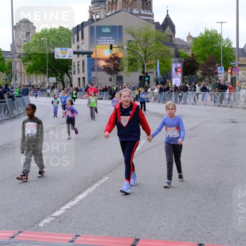 25.04.2026 - Das Zehntel Tim E. http://msf.ph/oto/9571641 25.04.2026 09:08:45 Ziel 1378, 1615, 1617, 1913, 1916, 2000, 2008, 2535 meine-sportfotos.de