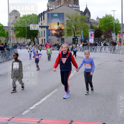 25.04.2026 - Das Zehntel Tim E. http://msf.ph/oto/9571642 25.04.2026 09:08:45 Ziel 1378, 1615, 1617, 1913, 1916, 2000, 2008, 2535 meine-sportfotos.de
