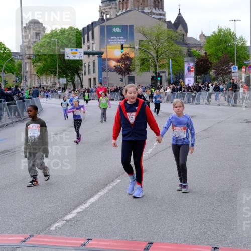 25.04.2026 - Das Zehntel Tim E. http://msf.ph/oto/9571643 25.04.2026 09:08:45 Ziel 1378, 1615, 1617, 1913, 1916, 2000, 2008, 2535 meine-sportfotos.de