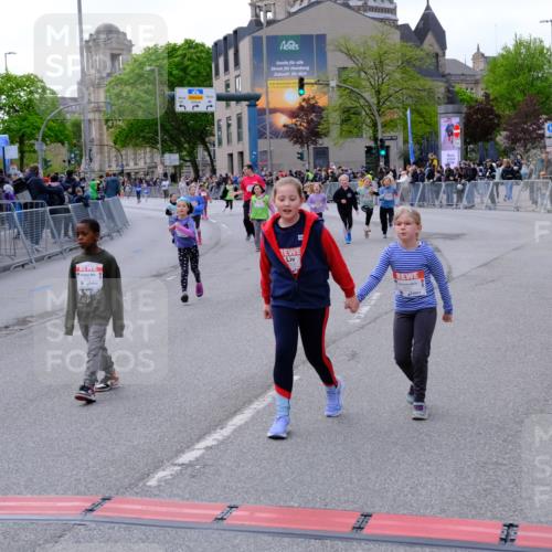 25.04.2026 - Das Zehntel Tim E. http://msf.ph/oto/9571646 25.04.2026 09:08:45 Ziel 1378, 1615, 1617, 1913, 1916, 2000, 2008, 2535 meine-sportfotos.de