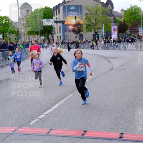 25.04.2026 - Das Zehntel Tim E. http://msf.ph/oto/9571660 25.04.2026 09:08:50 Ziel 1360, 1615, 1617, 1907, 1913, 1915, 2000, 2008, 2535, 3754, 3772 meine-sportfotos.de
