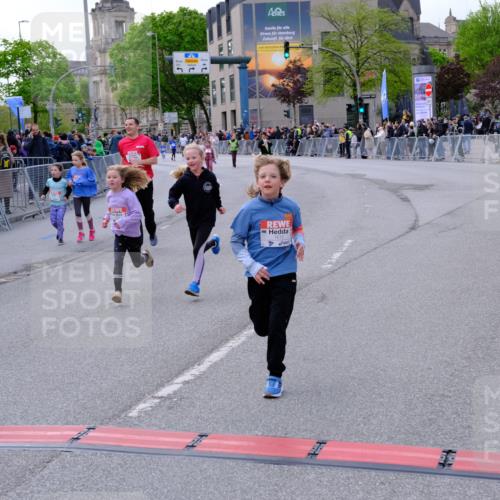 25.04.2026 - Das Zehntel Tim E. http://msf.ph/oto/9571662 25.04.2026 09:08:50 Ziel 1360, 1615, 1617, 1907, 1913, 1915, 2000, 2008, 2535, 3754, 3772 meine-sportfotos.de