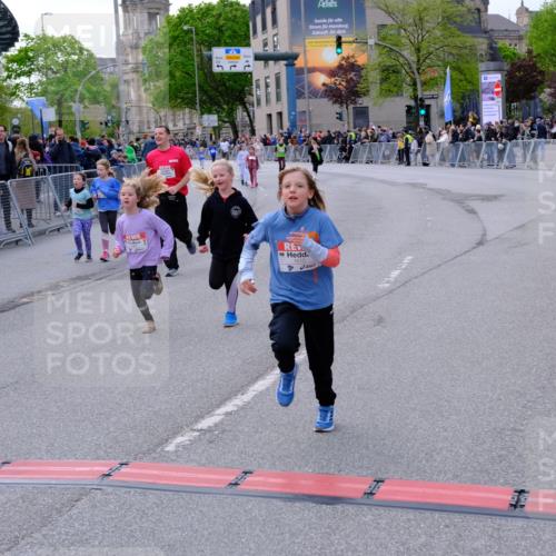 25.04.2026 - Das Zehntel Tim E. http://msf.ph/oto/9571663 25.04.2026 09:08:50 Ziel 1360, 1615, 1617, 1907, 1913, 1915, 2000, 2008, 2535, 3754, 3772 meine-sportfotos.de