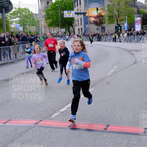 25.04.2026 - Das Zehntel Tim E. http://msf.ph/oto/9571664 25.04.2026 09:08:50 Ziel 1360, 1615, 1617, 1907, 1913, 1915, 2000, 2008, 2535, 3754, 3772 meine-sportfotos.de