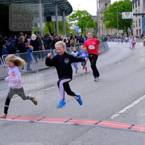 25.04.2026 - Das Zehntel Tim E. http://msf.ph/oto/9571667 25.04.2026 09:08:51 Ziel 1360, 1615, 1617, 1907, 1913, 1915, 2000, 2008, 2535, 3754, 3772 meine-sportfotos.de